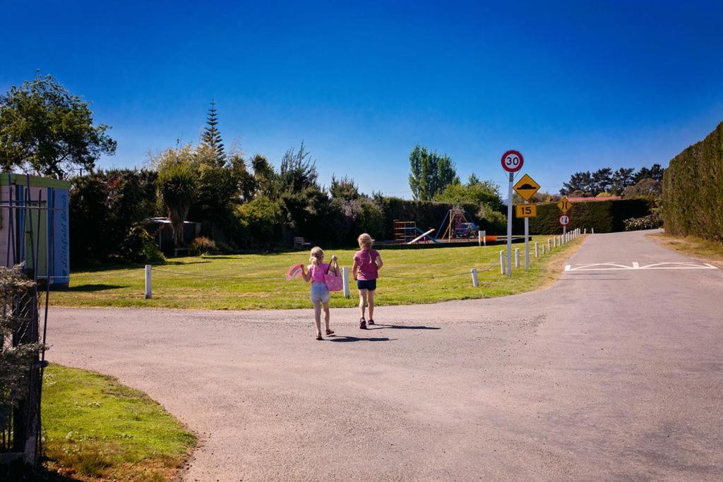 Leithfield Beach Holiday Park Экстерьер фото