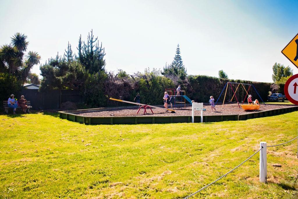 Leithfield Beach Holiday Park Экстерьер фото